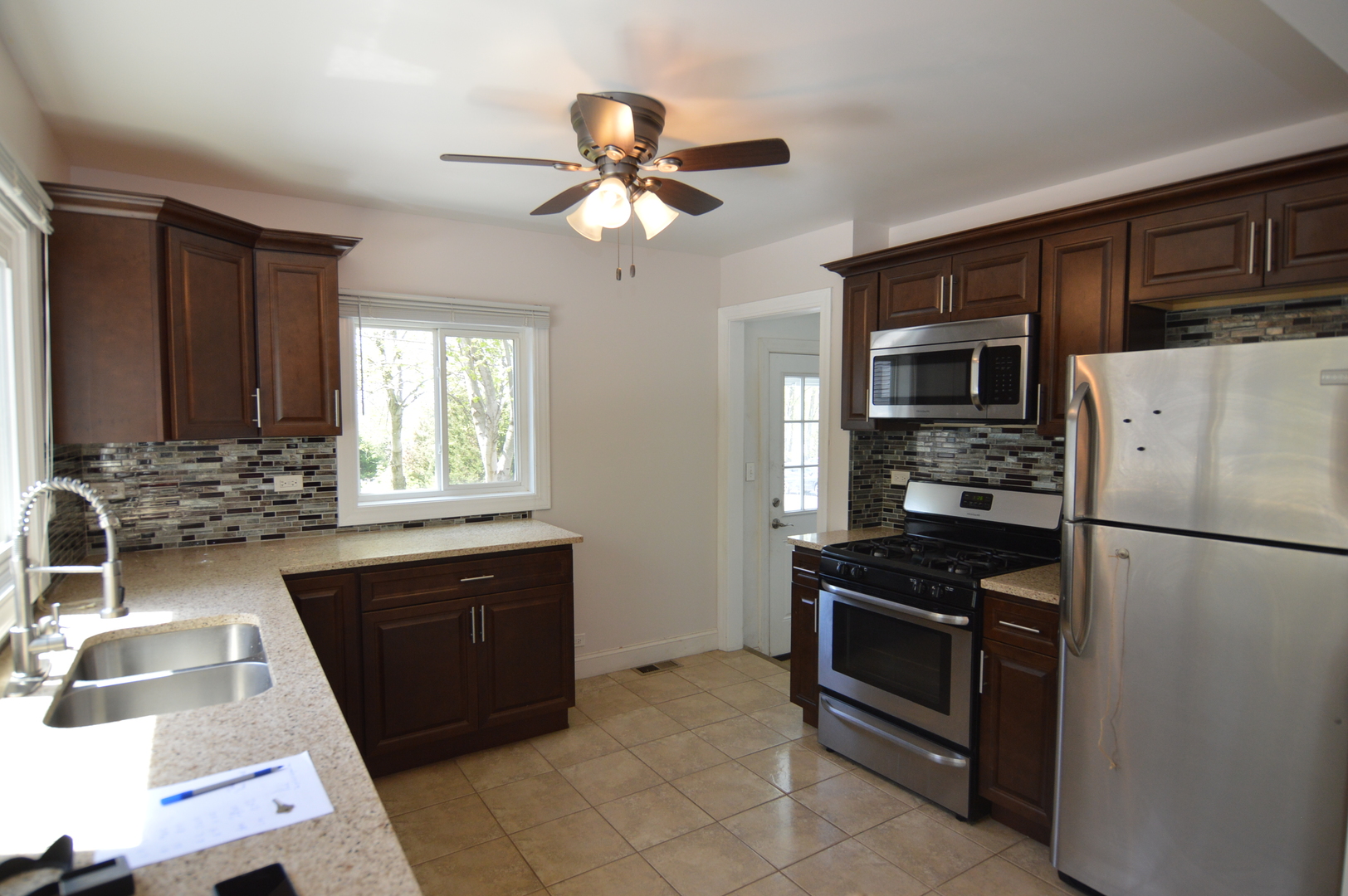 211 W State Road, Island Lake, IL