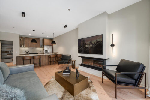 1257 N ASHLAND Avenue #403, Chicago, IL