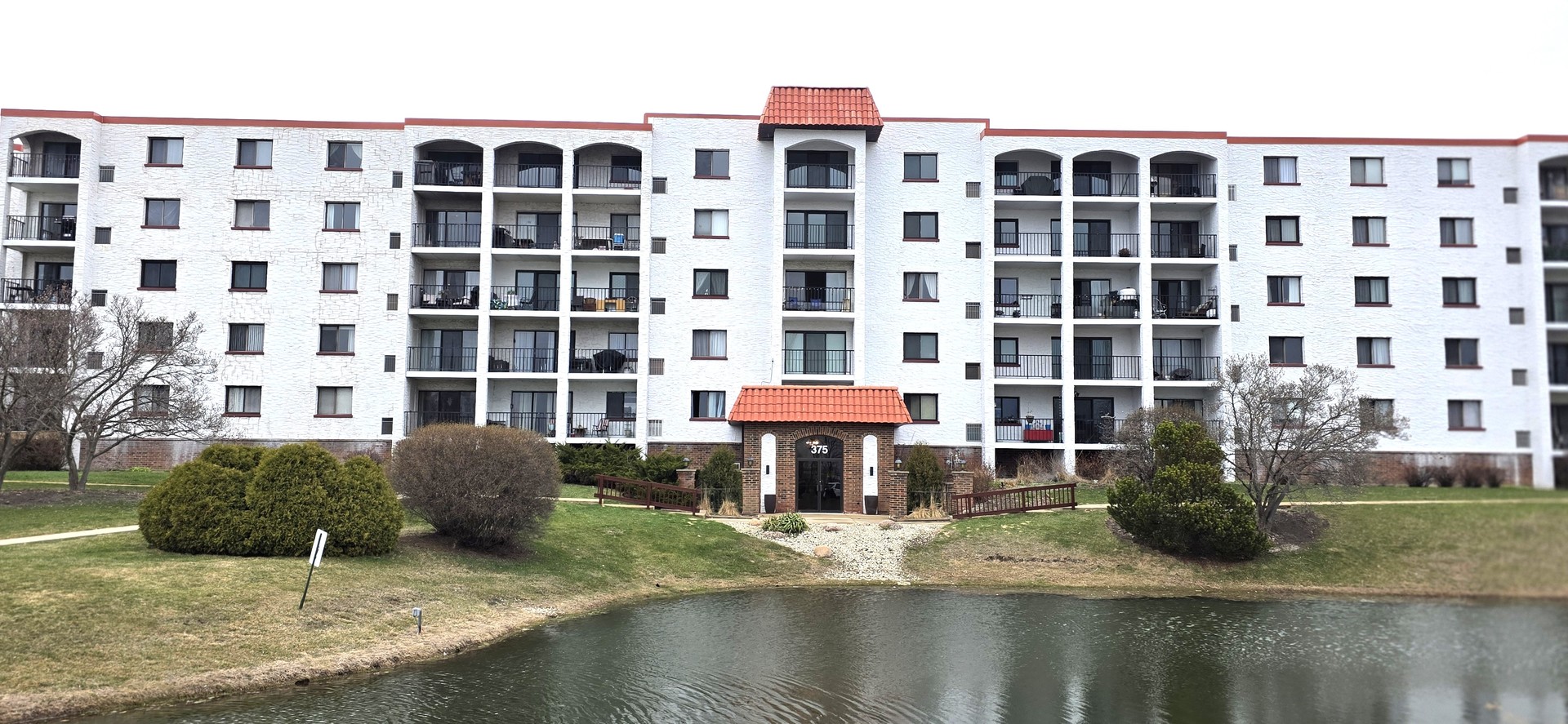 375 PLUM CREEK Drive #412, Wheeling, IL
