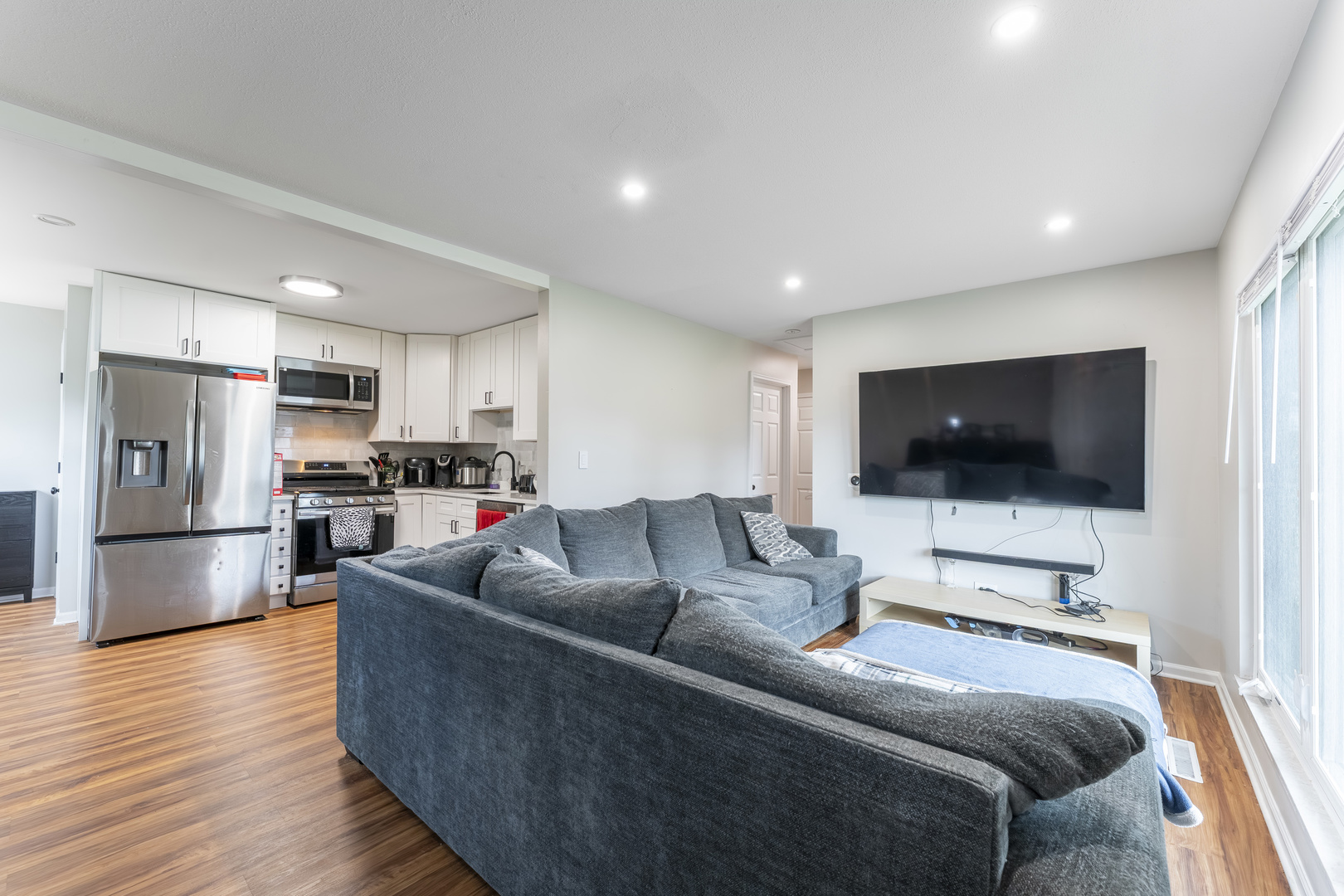 404 E Lincoln Avenue, Glendale Heights, IL