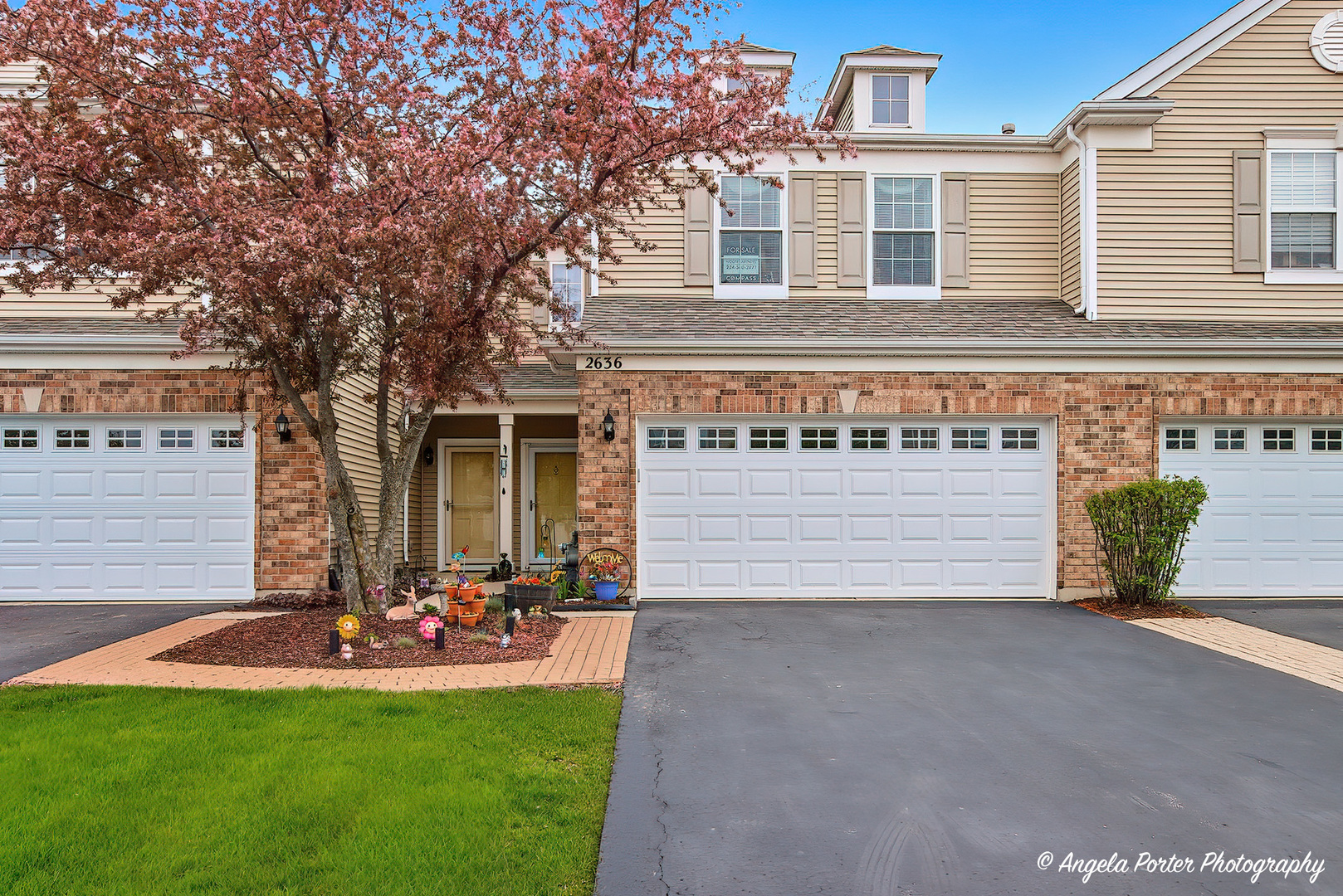 2636 Evergreen Circle, McHenry, IL