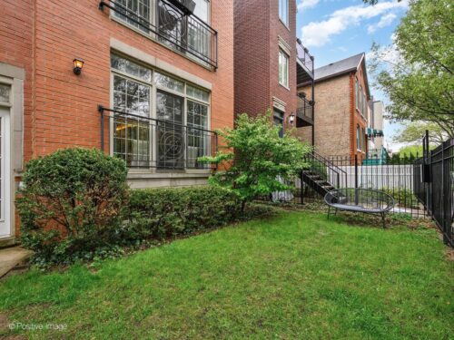 1945 W Erie Street #1W, Chicago, IL