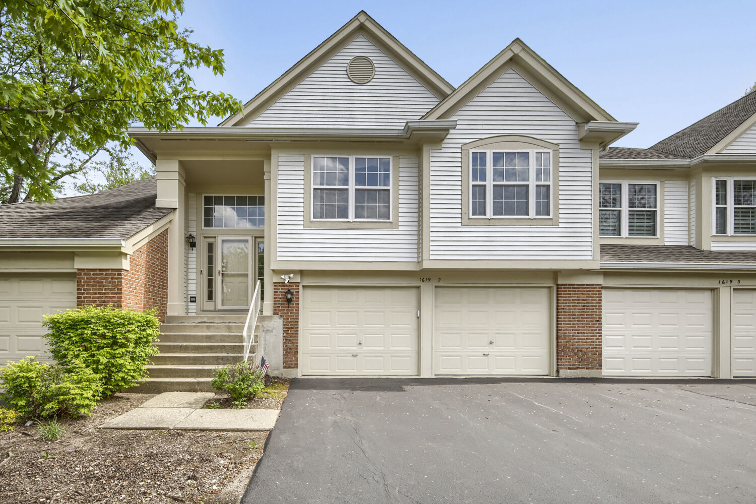 1619 Camberley Court #2, Bartlett, IL