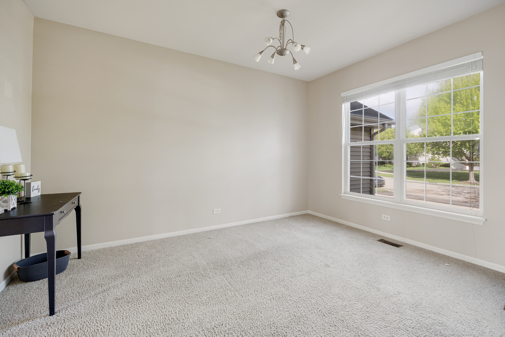 1387 Baroque Avenue, Volo, IL