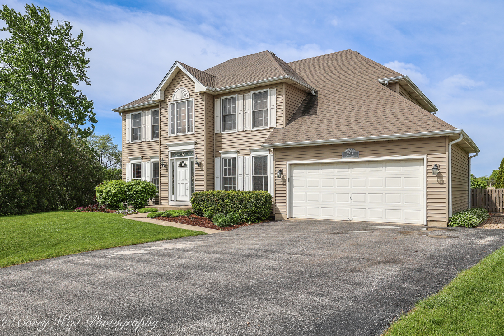 1213 Paddock Court, Aurora, IL
