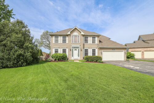 1213 Paddock Court, Aurora, IL