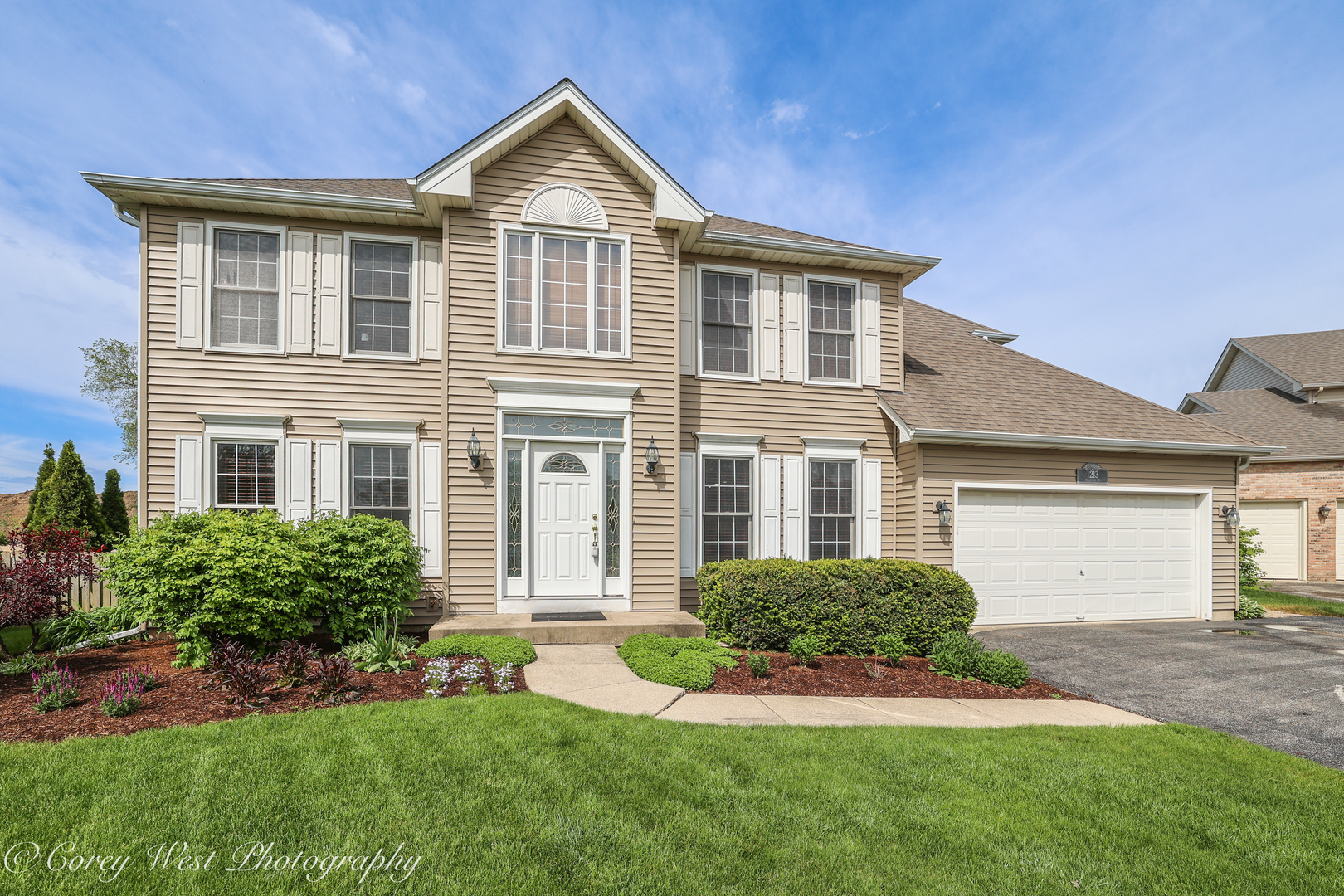 1213 Paddock Court, Aurora, IL