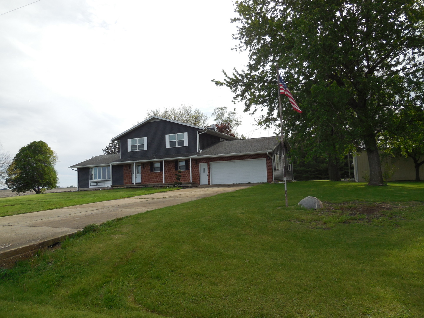 24704 2200 East Street, Ohio, IL
