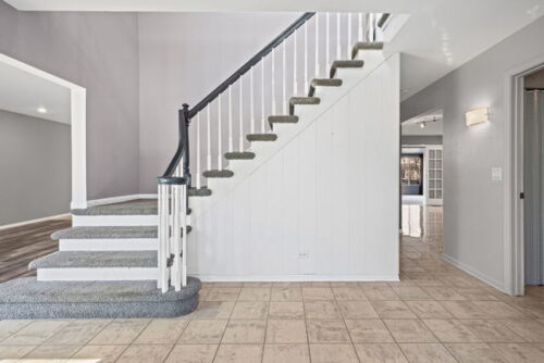 1100 Hidden Lake Drive, Buffalo Grove, IL