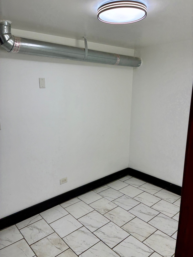 1111 N LeClaire Avenue #B, Chicago, IL