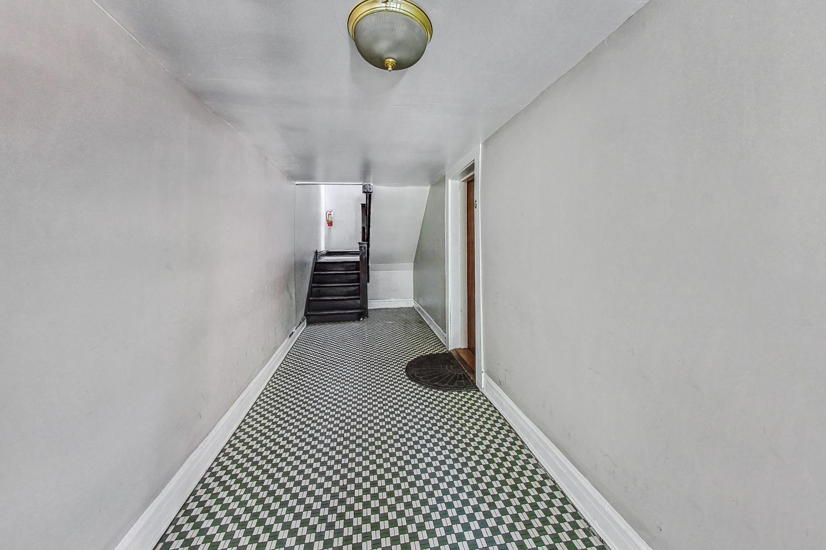 2444 N Campbell Avenue #3, Chicago, IL