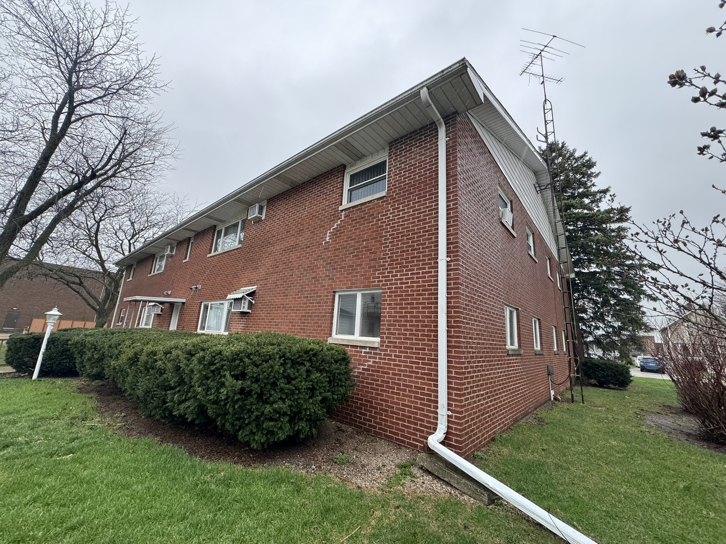 210 E 9th Street, Gibson City, IL