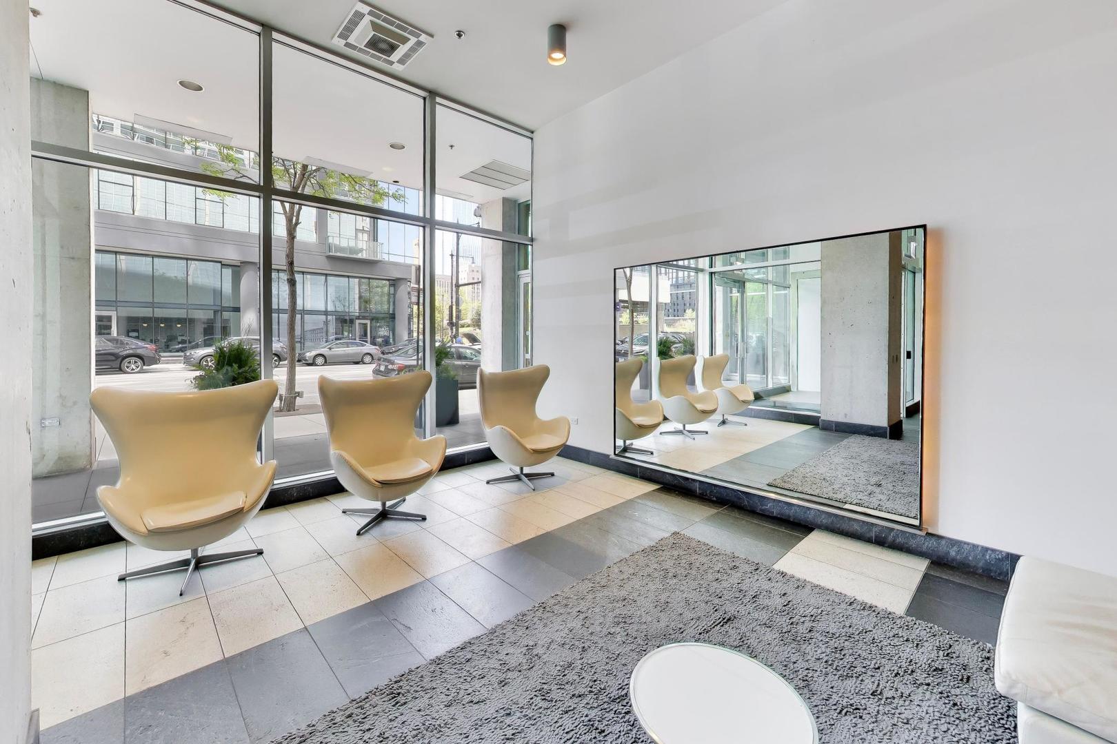 611 S Wells Street #2204, Chicago, IL