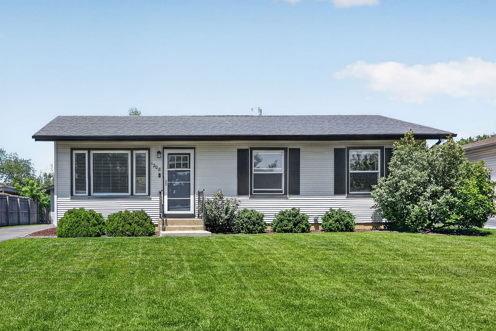 1208 E North Street, Lockport, IL