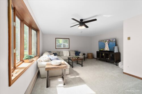 8N510 Thomas Road, Hampshire, IL