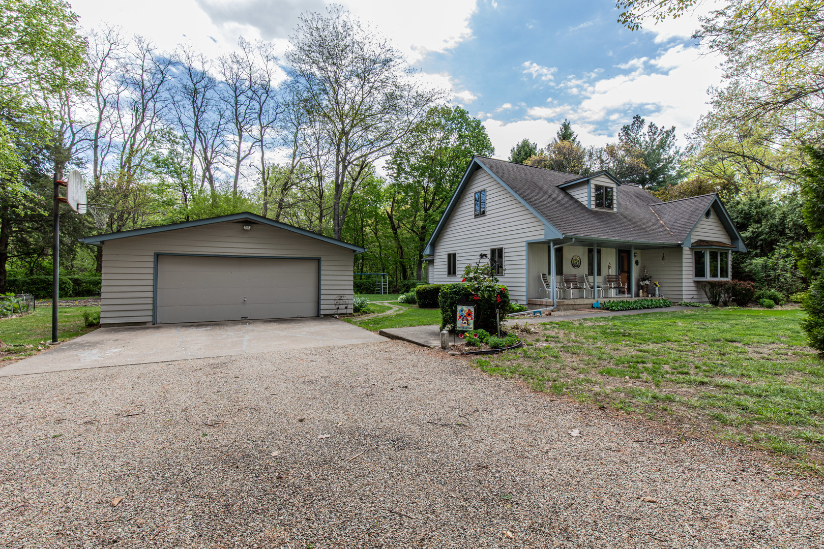 17038 1000 North Avenue, Tiskilwa, IL