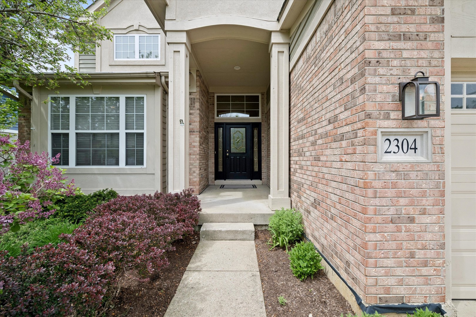 2304 Sarazen Drive, Vernon Hills, IL