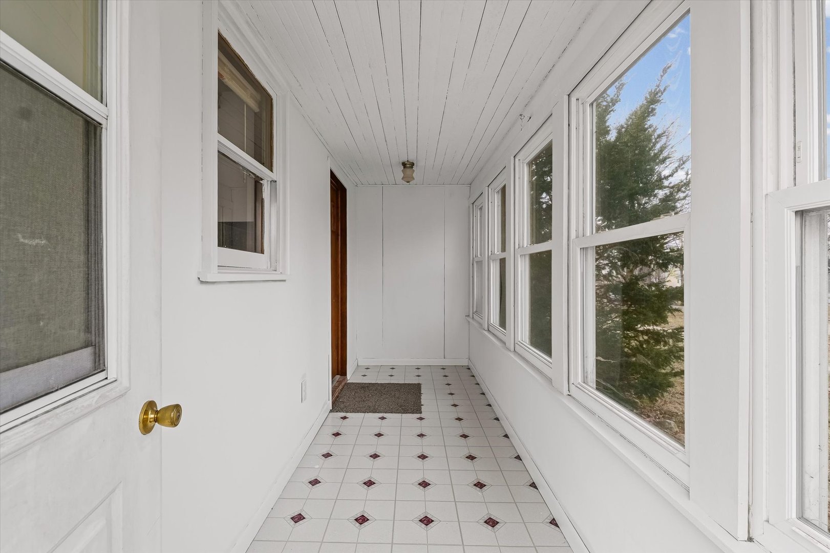 242 E Pine Street, Paxton, IL