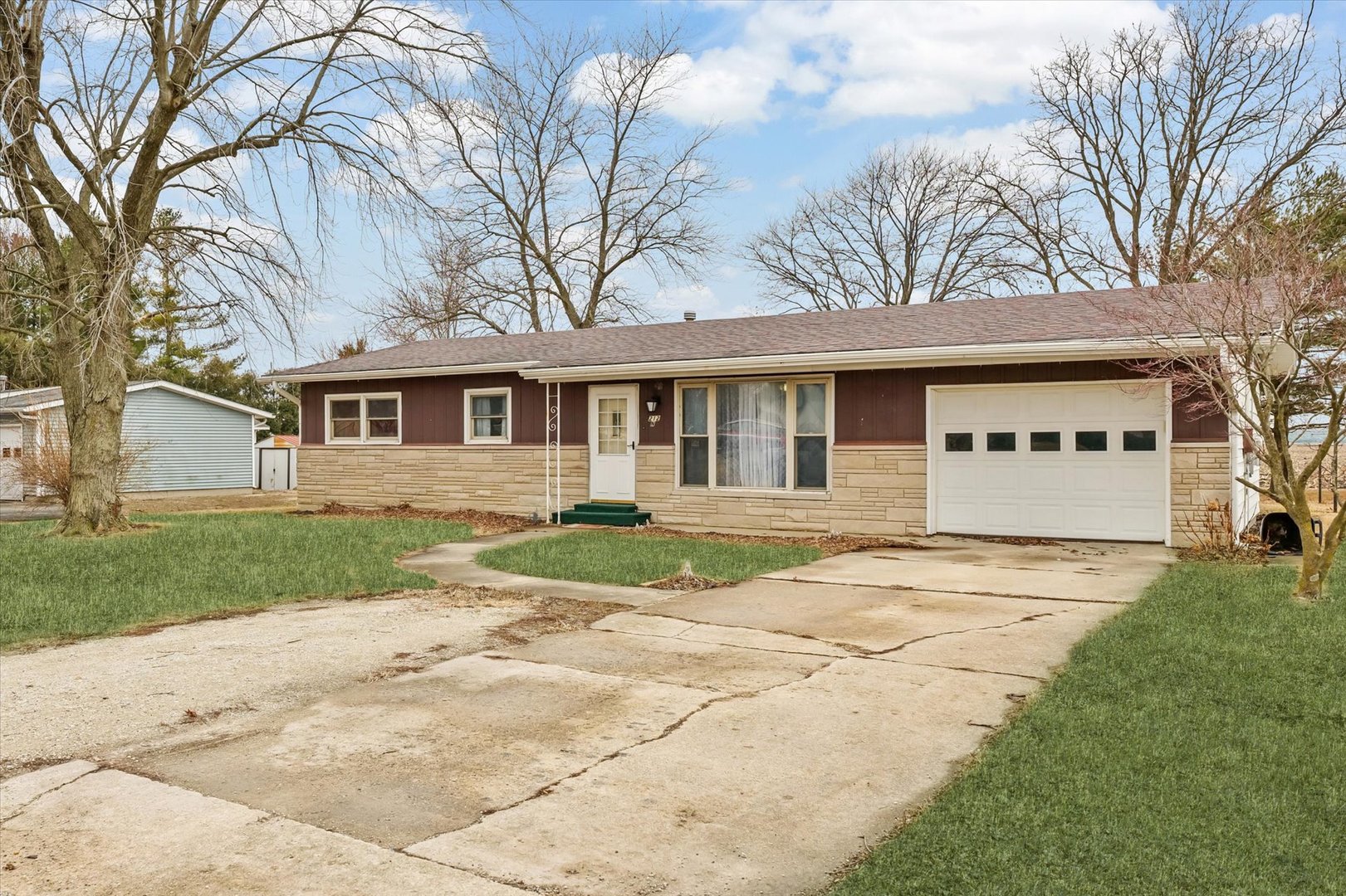 212 N 7th Street, Cissna Park, IL