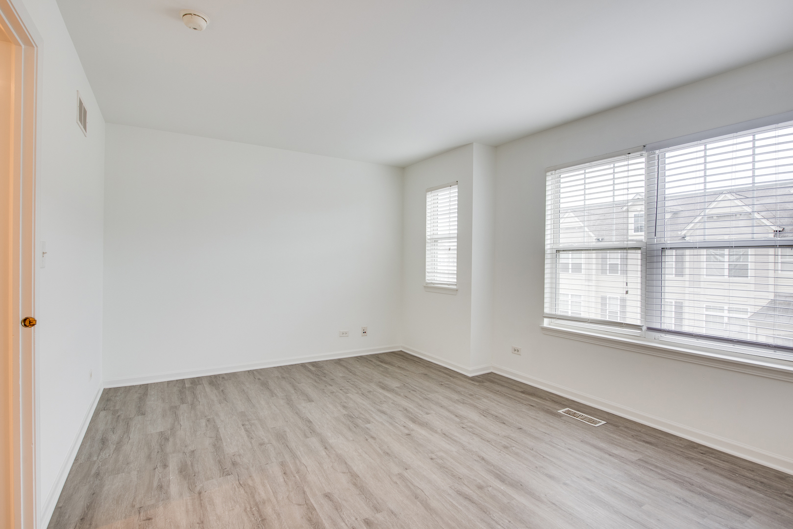 401 N Commerce Street #401, Aurora, IL