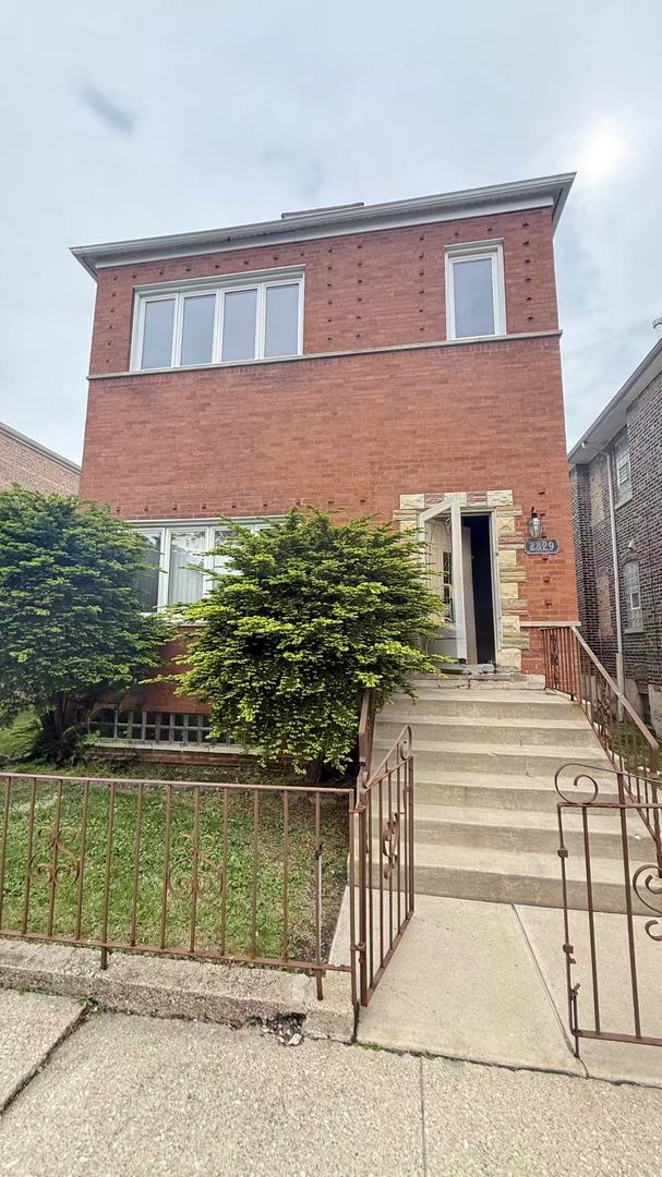 2829 S Lowe Avenue, Chicago, IL