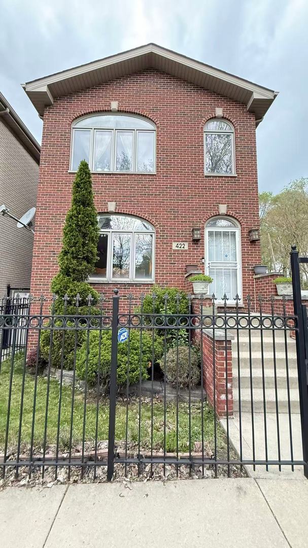422 W 42nd Place, Chicago, IL