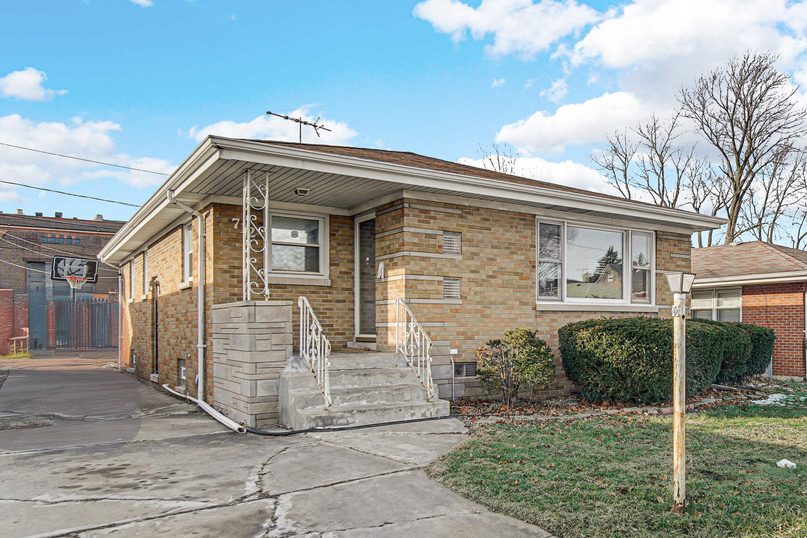 712 May Street, Calumet City, IL