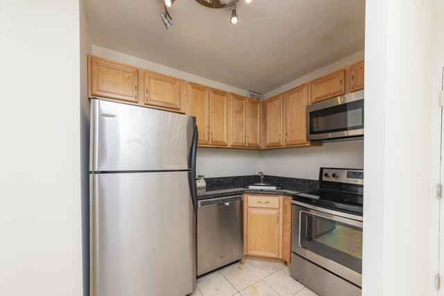 777 N Michigan Avenue #1706, Chicago, IL