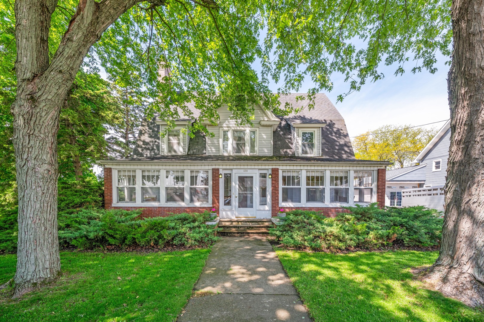 204 N West Street, Earlville, IL