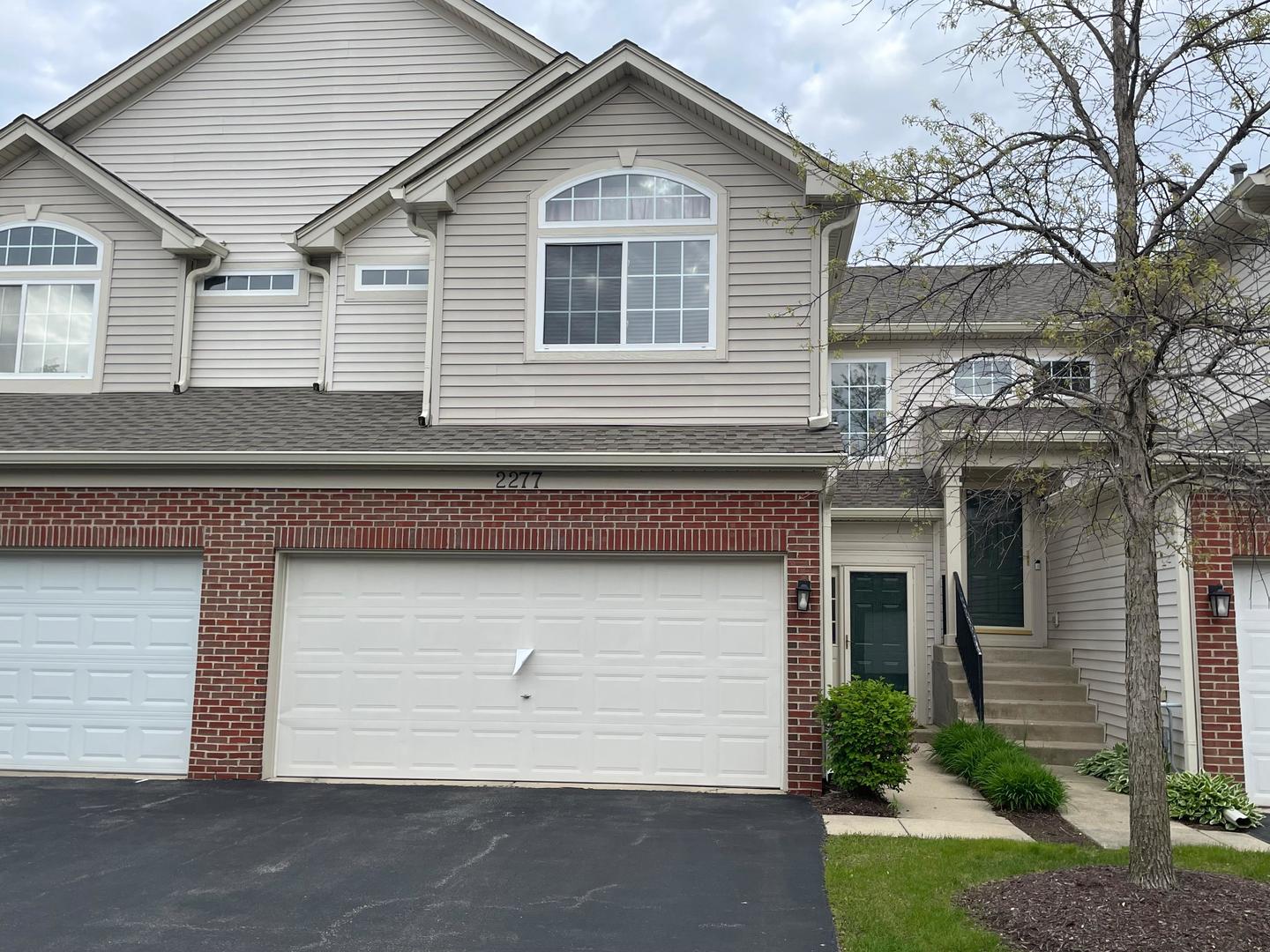 2277 Stoughton Drive, Aurora, IL