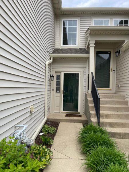 2277 Stoughton Drive, Aurora, IL