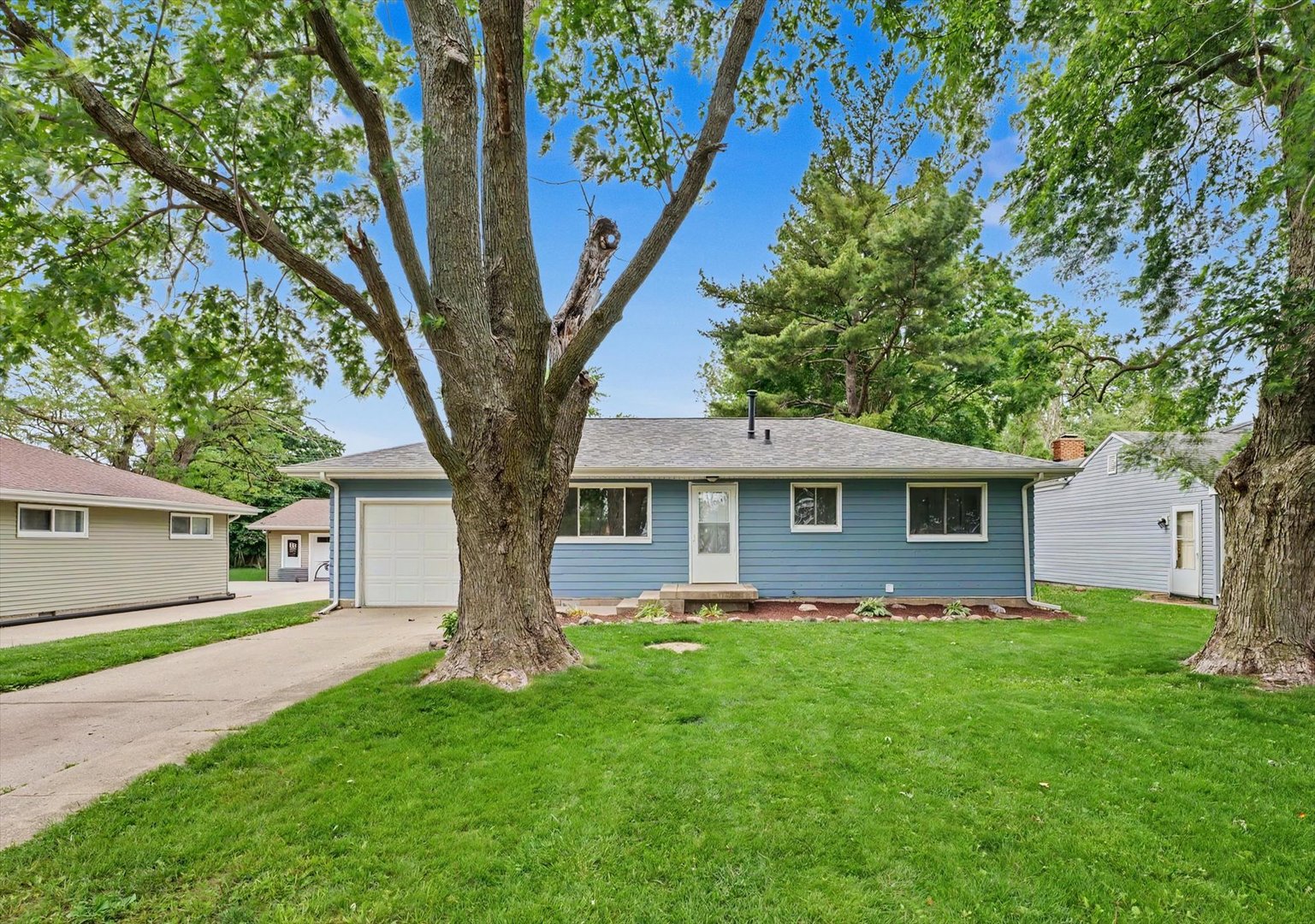 806 E Ethel Street, St. Joseph, IL