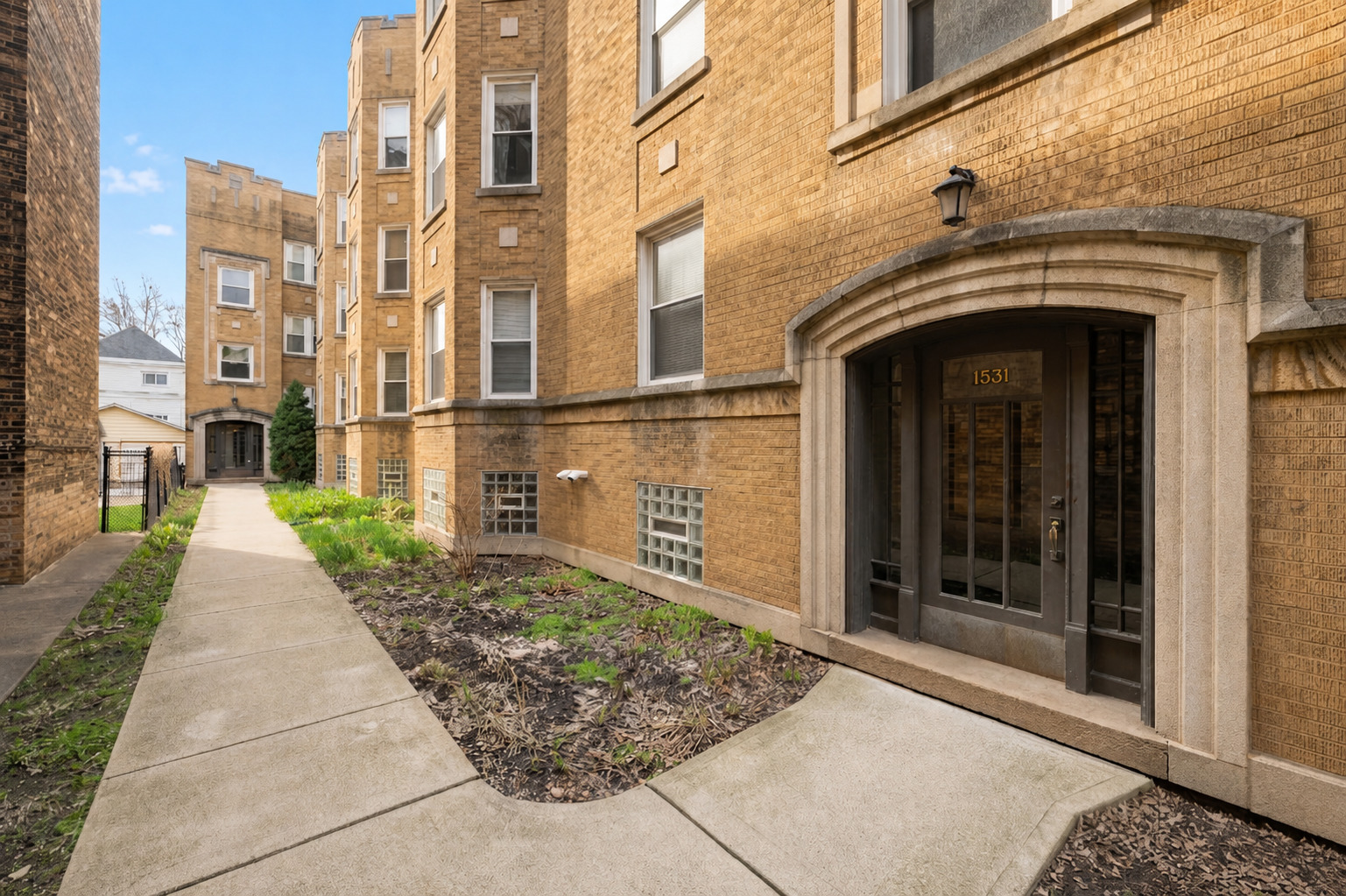 1531 W Rosemont Avenue #2N, Chicago, IL
