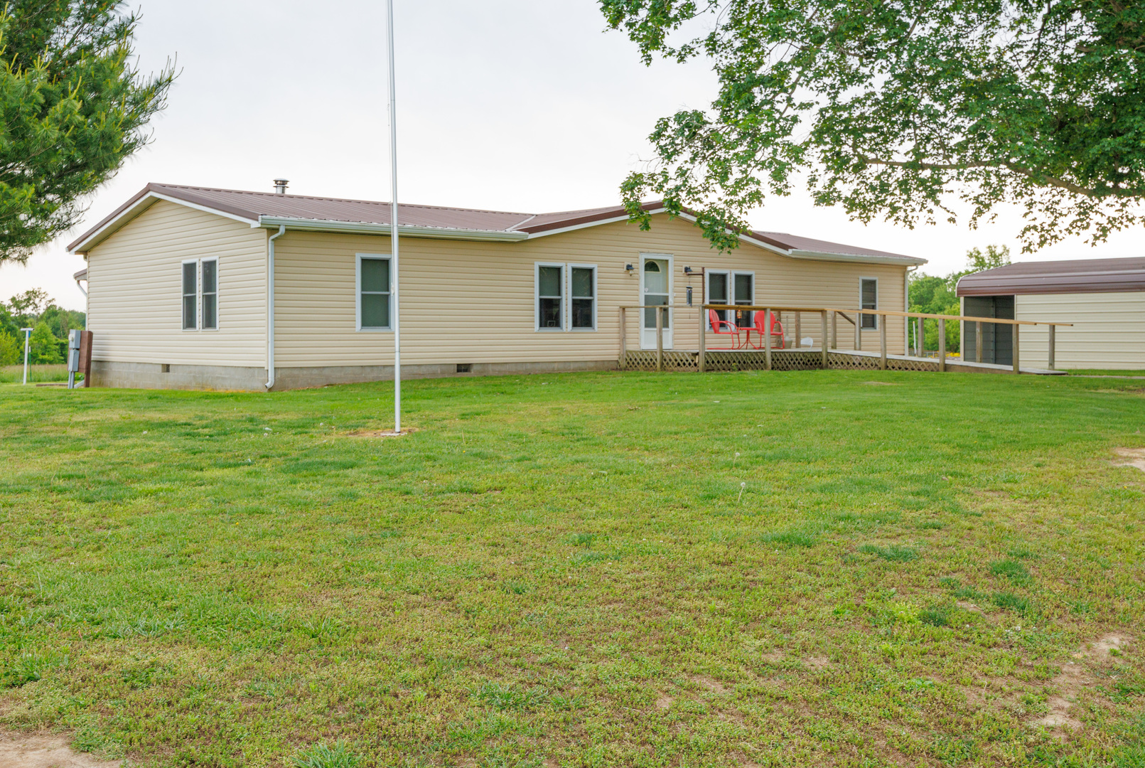 1692 County Road 315 E, Johnsonville, IL