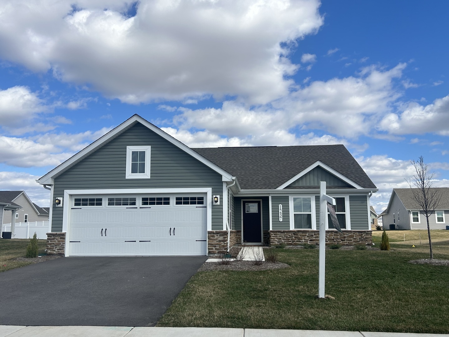 1237 Marigold Lane, Hampshire, IL