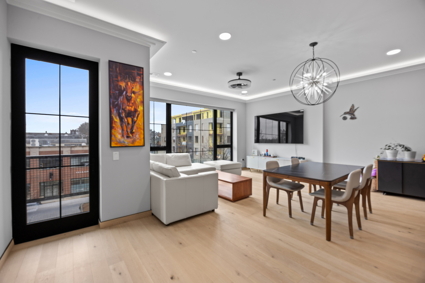 2024 W Irving Park Road #302, Chicago, IL
