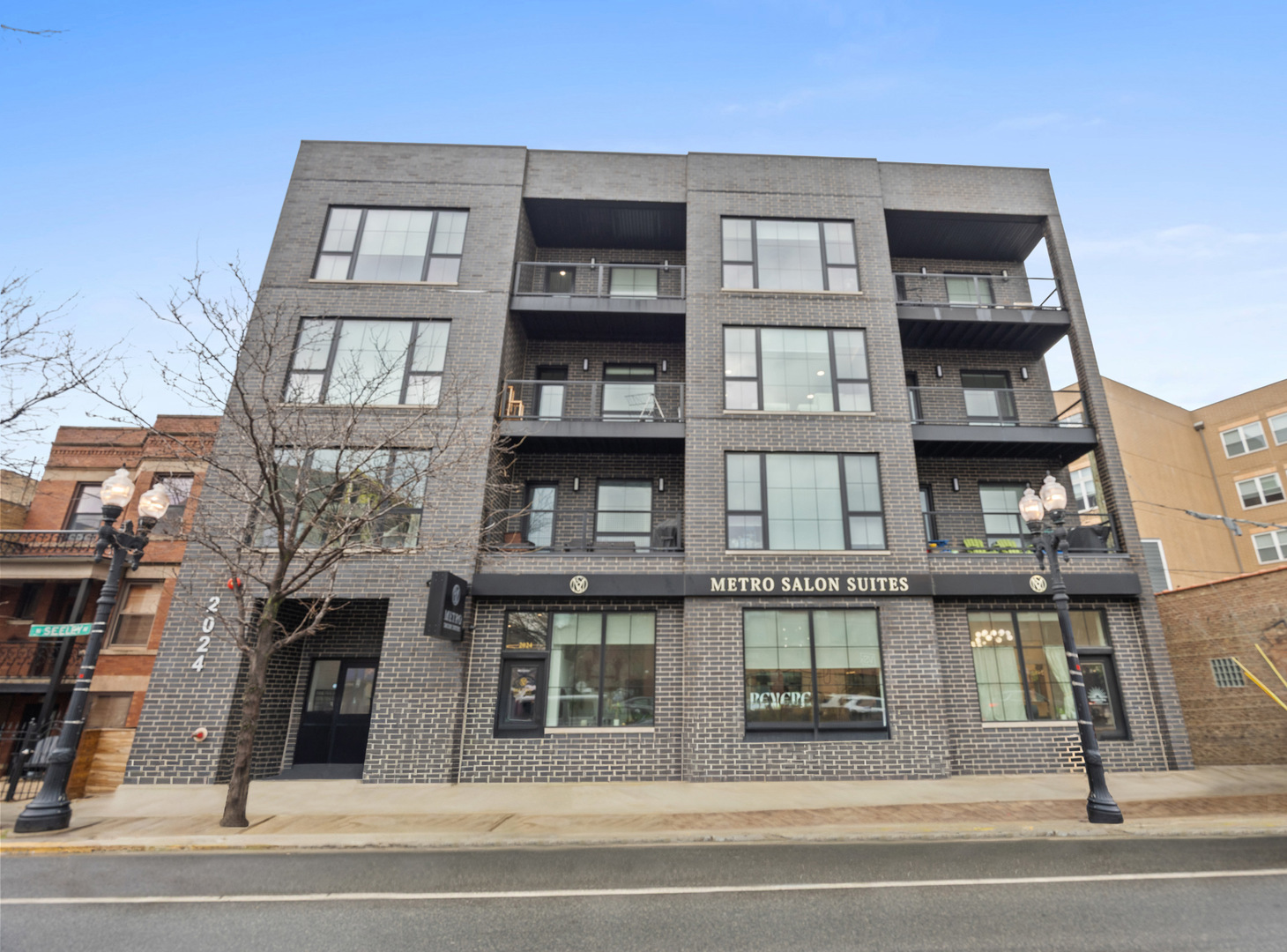 2024 W Irving Park Road #302, Chicago, IL