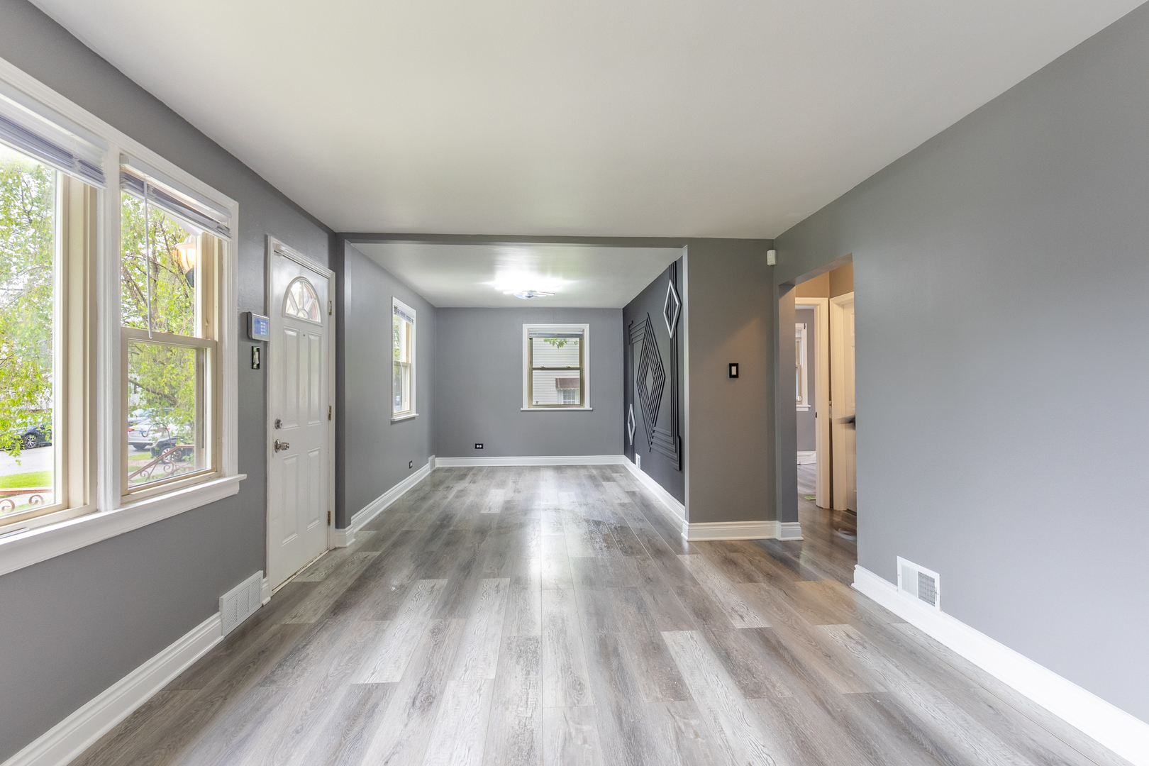 547 E 148th Place, Harvey, IL