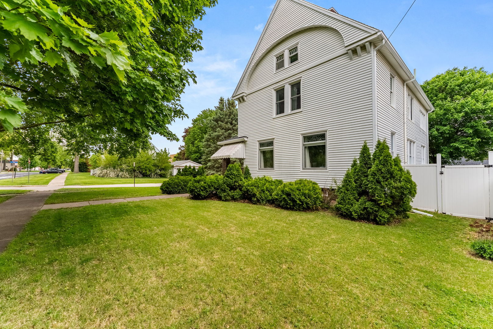 402 SE 2nd Avenue, Aledo, IL