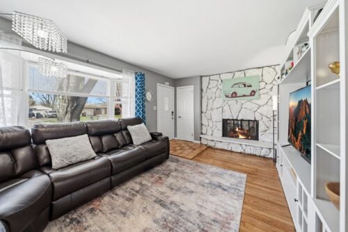 1412 Beach Road, McHenry, IL