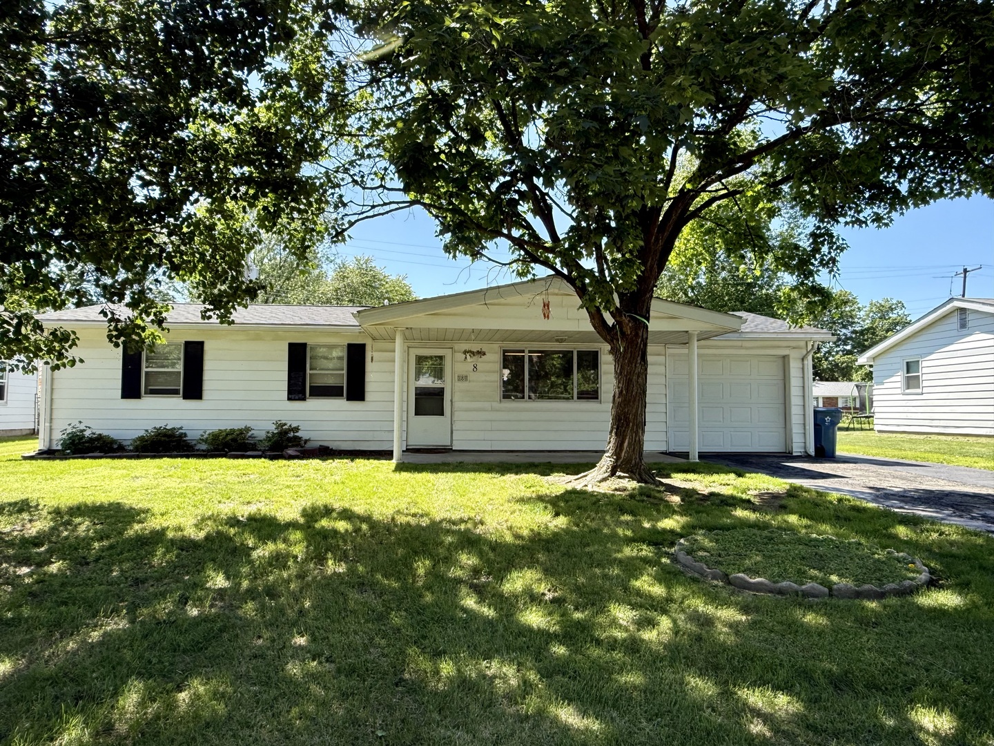 8 E Crownview, Mt Vernon, IL