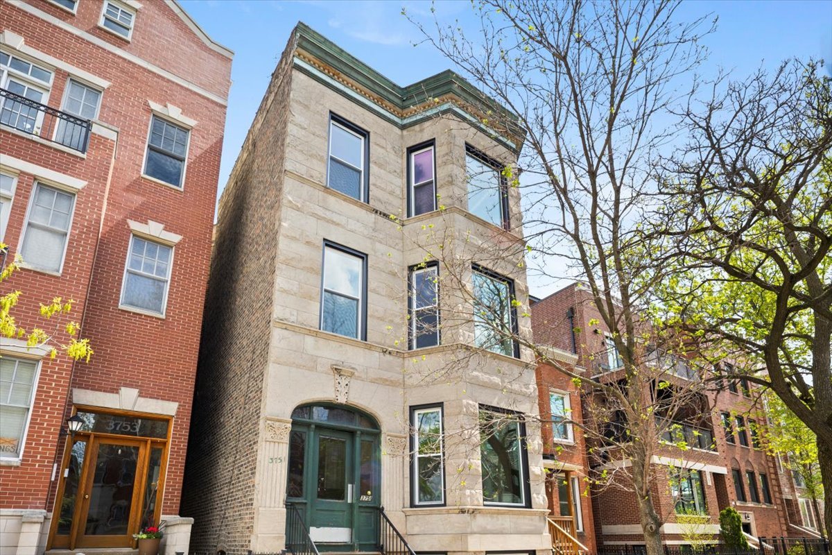 3751 N Clifton Avenue #3, Chicago, IL