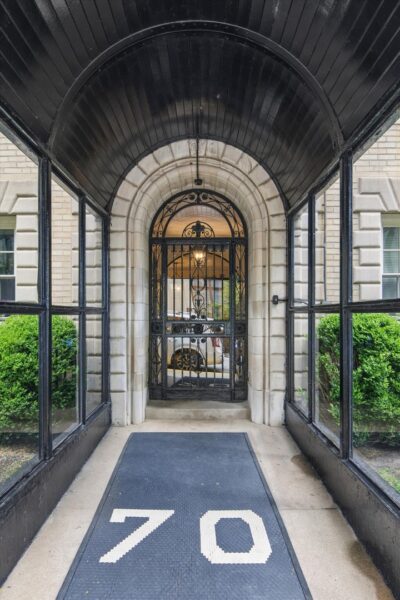 70 E Scott Street #306, Chicago, IL