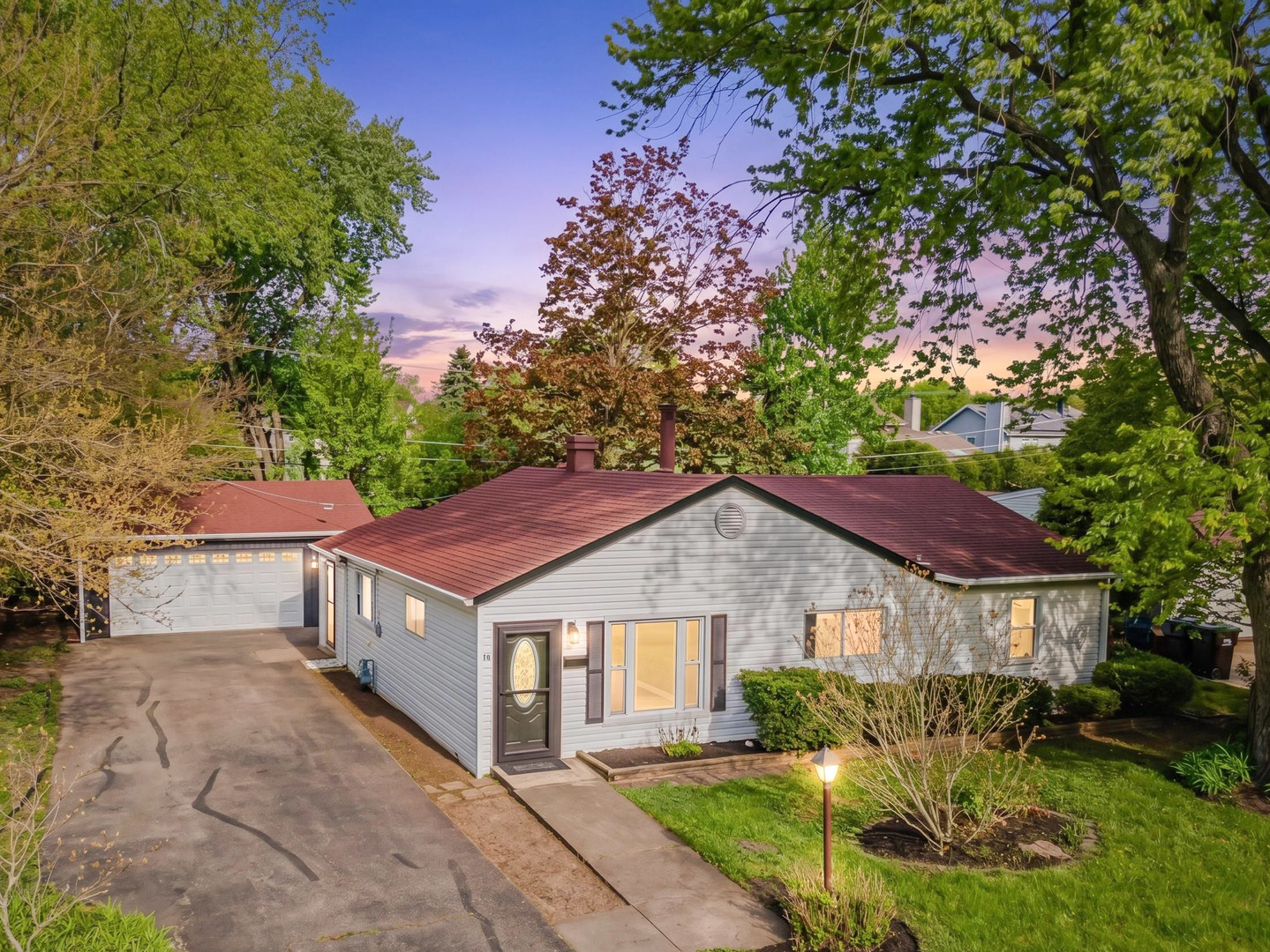 15 Johnathan Road, Lake Zurich, IL