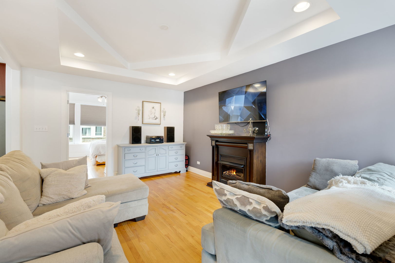 1437 W GREENLEAF Avenue #3N, Chicago, IL