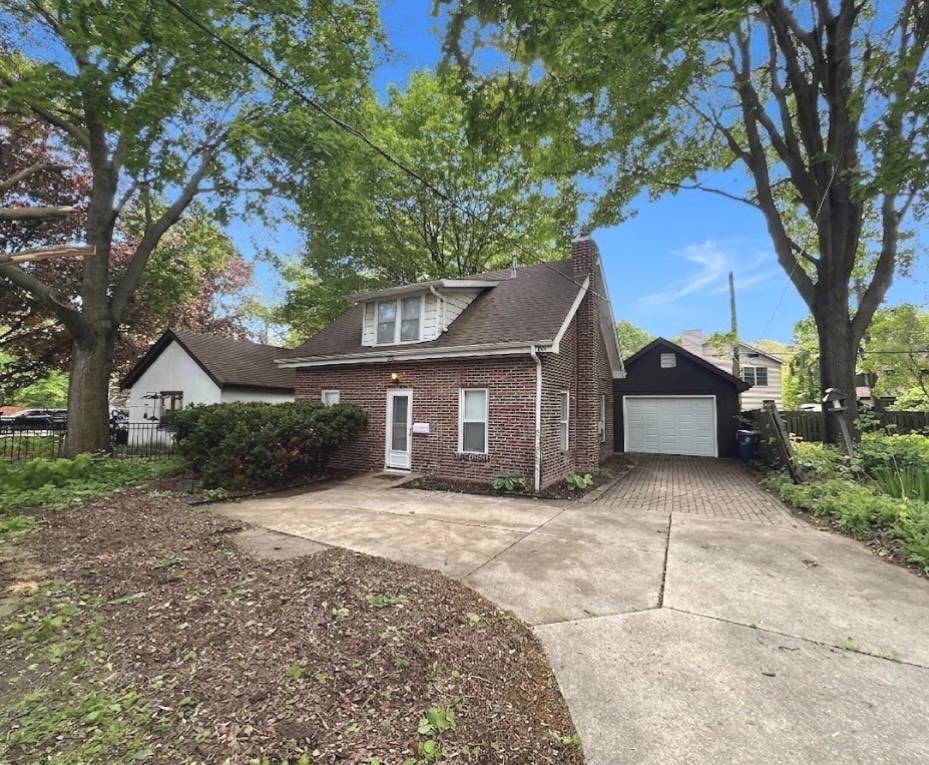 159 S COMMONWEALTH Avenue, Aurora, IL