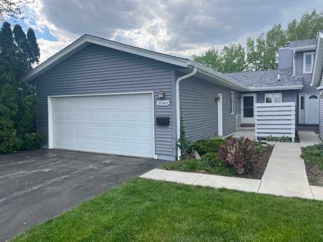 3048 Parkwild Drive, Bettendorf, IA