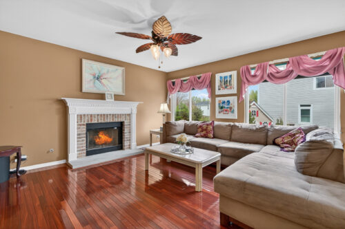 320 Starwood Pass, Lake In The Hills, IL