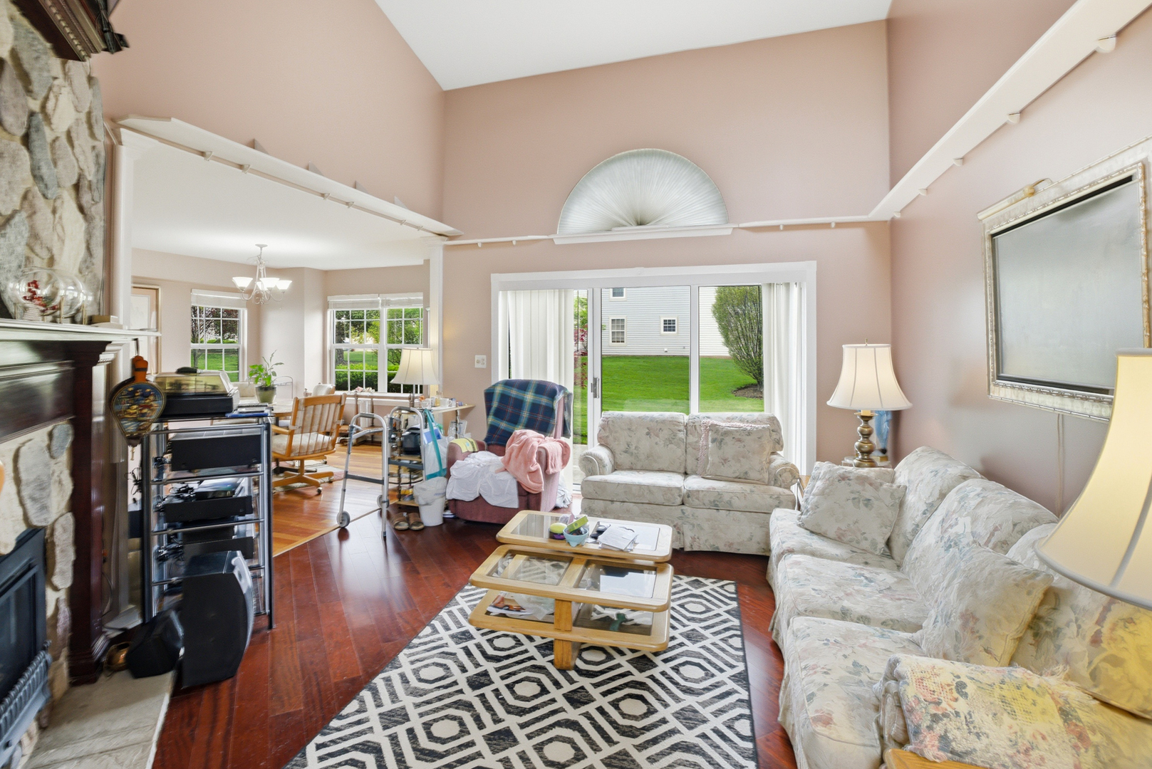 1411 CLUB Drive #C, Glendale Heights, IL