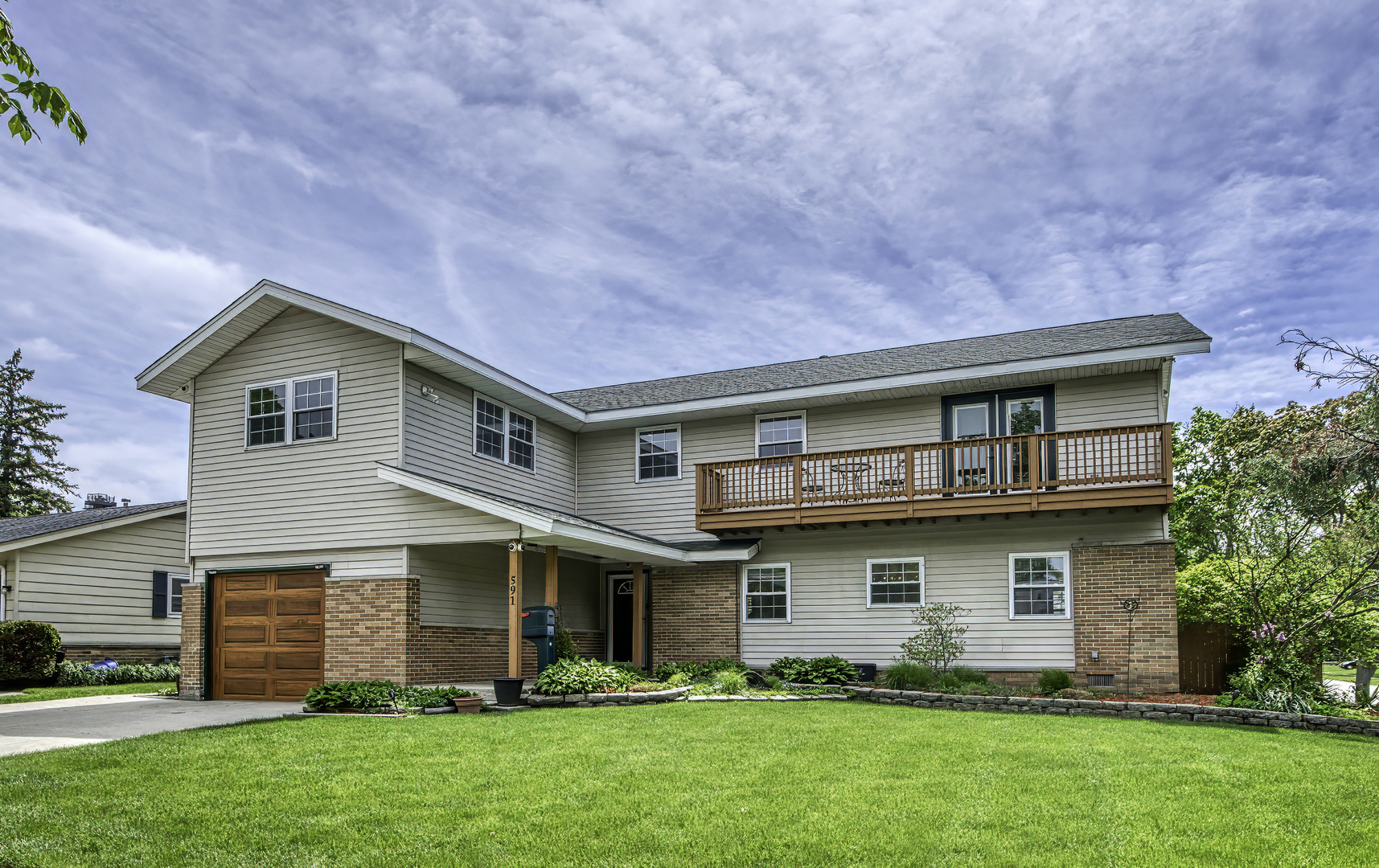 591 Sussex Court, Elk Grove Village, IL